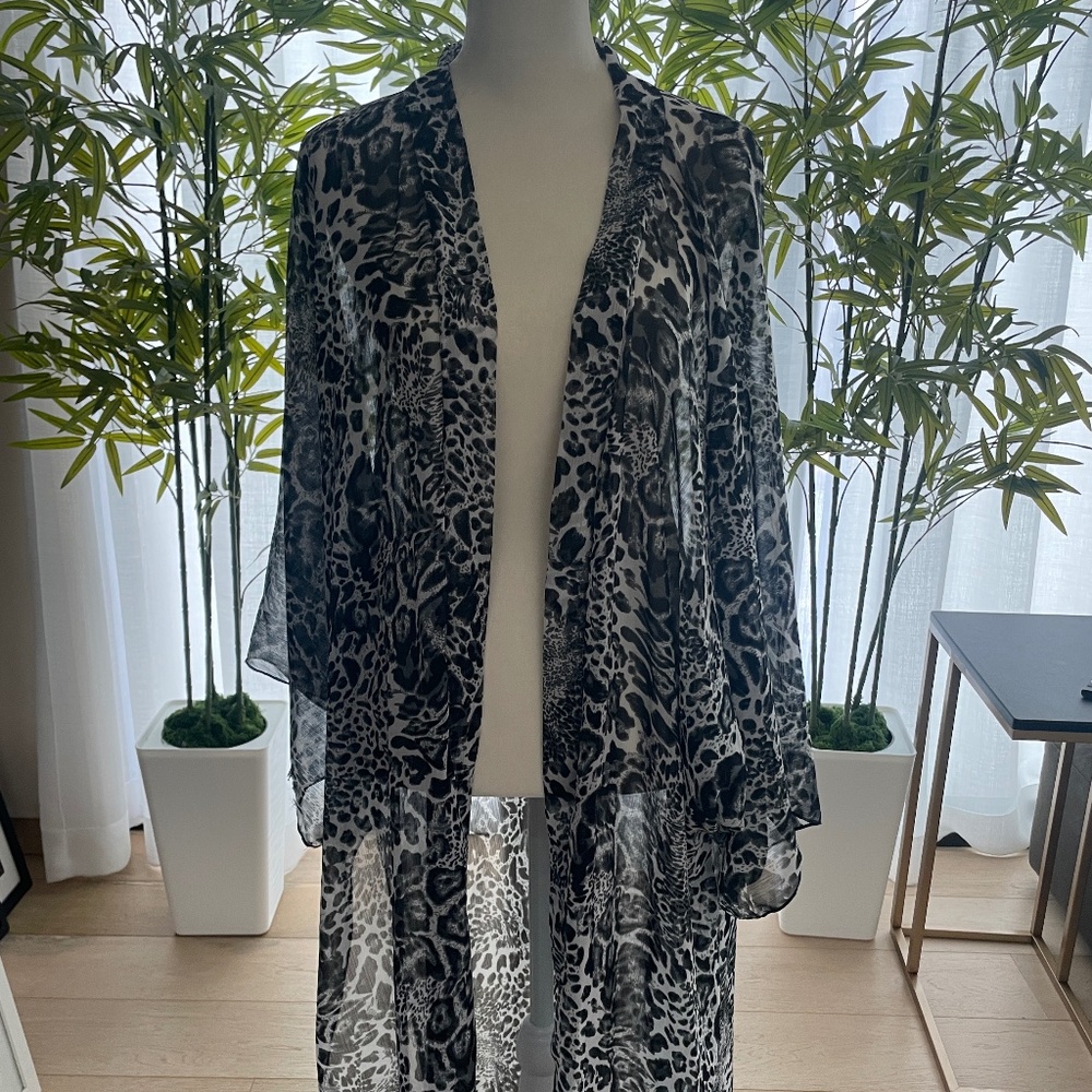 Julian Chang Leopard Design Kimono
